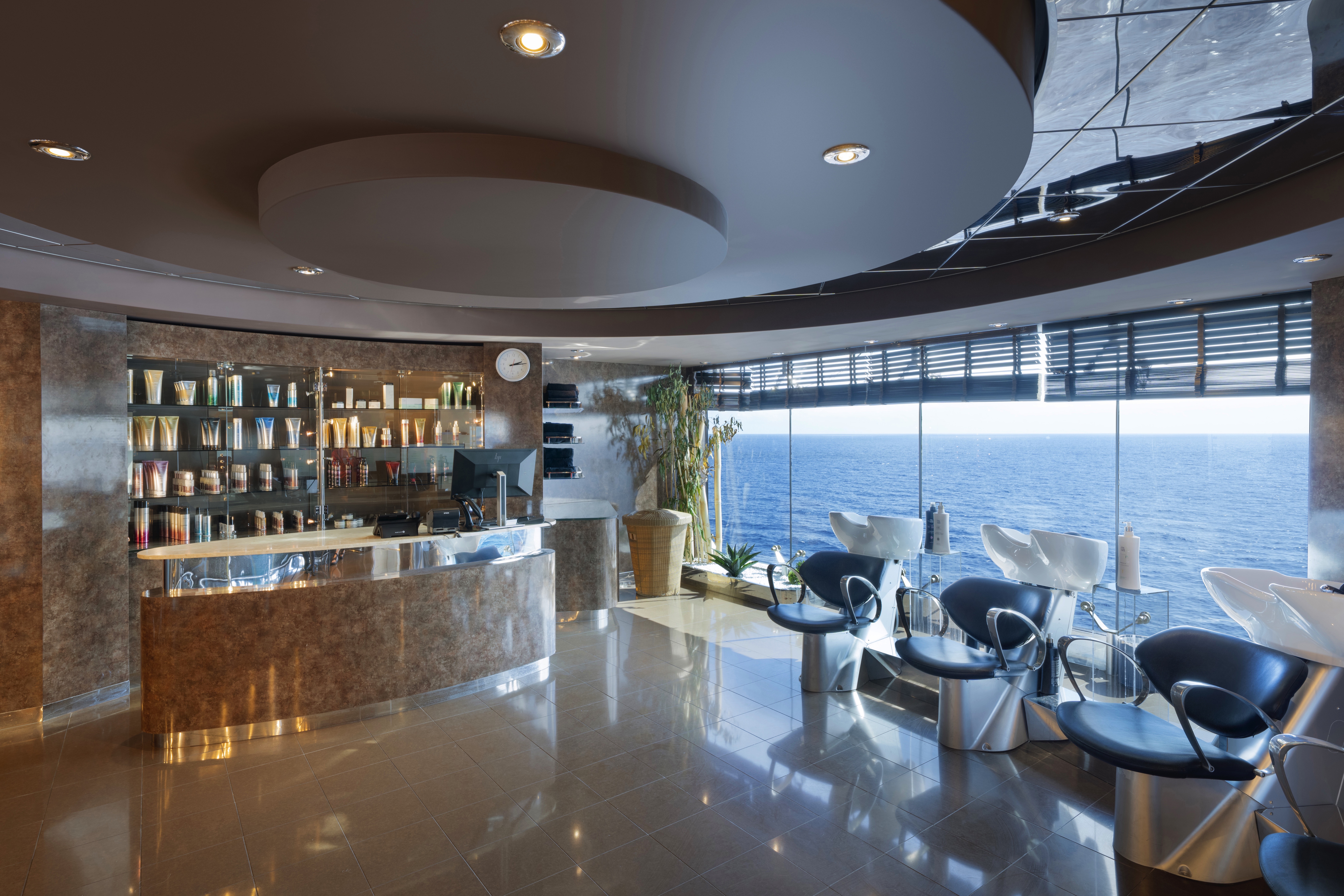 MSC Divina - Hair Salon